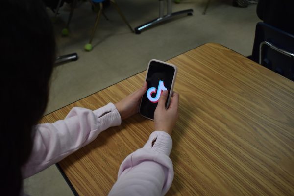 Students plan to migrate to another app if Tik Tok is banned